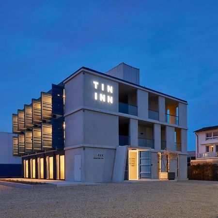 Tin Inn - Erkelenz - Das Hotel Aus Hochwertig Ausgebauten Ueberseecontainern Exterior photo